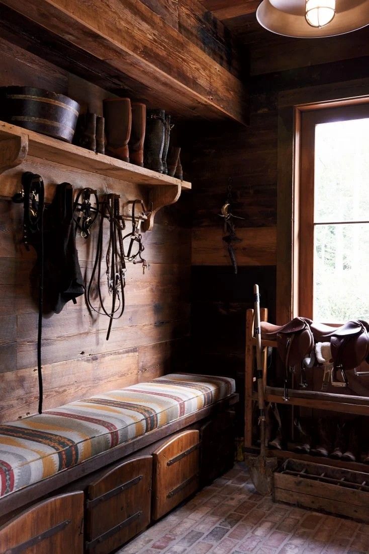 Tack room1 Tack room1